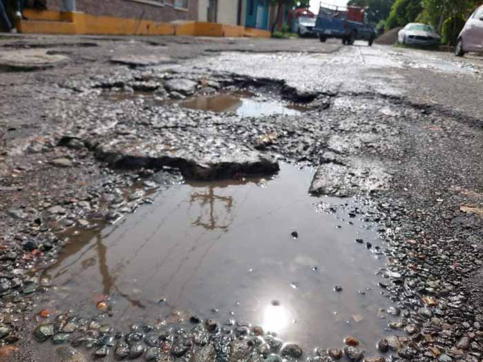 Habitantes de la Colonia 5 de Febrero Exigen Rehabilitación de las