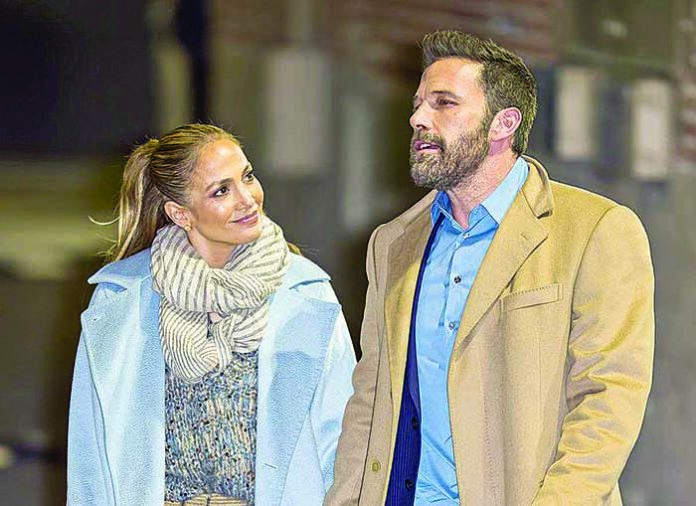 Jennifer Lopez Quema Una Carta Que Ben Affleck Le Envi Hace A Os