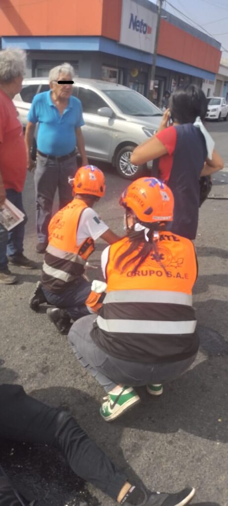 Dos Personas Lesionadas Cuando Viajaban A Bordo De Su Motocicleta Se