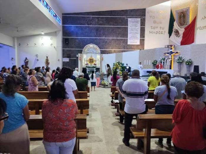 Cientos De Feligreses Visitan Las Reliquias De San Judas Tadeo En