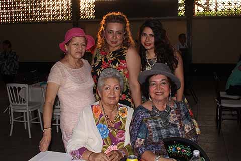 Lupita de Rueda, Carmelita Cerdio, Carmelita Ballinas, Elisa Hintze, Esthela Cruz Viuda de Zamora.