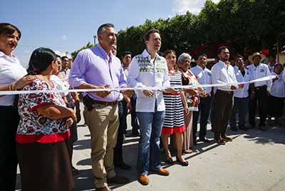 El Mandatario Estatal entregó calles pavimentadas, Cuartos Rosas y Canastas Alimentarias en Acala; además, puso en marcha el Centro de Monitoreo y Vigilancia.