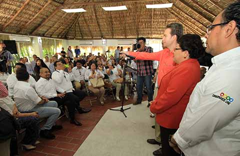 El Gobernador Velasco destacó que se transmitirá mediante la plataforma digital del SCHRTyC, y que en esta primera etapa beneficiará directamente a más de 800 mil chiapanecas y chiapanecos.