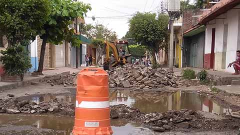 Ordena Manuel Velasco Reconstrucción de Diversas Calles y Avenidas en Tapachula