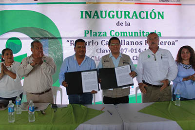Inaugura ICHEJA Plaza Comunitaria en Chicomuselo