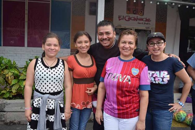 Dana Hernández, Fernanda Hernández, Rafael Hernández, Magu Guzmán, Mónica Courtois.