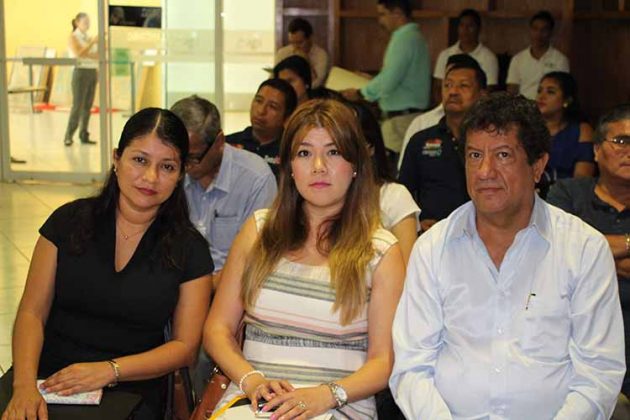 Iris Barrios, Berenice Alvarado, Víctor Anaya.