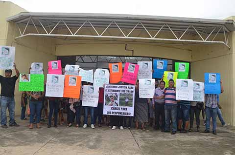 Claman Justicia Contra Policías Municipales Implicados en la Muerte de Joven Estudiante del Cobach 225