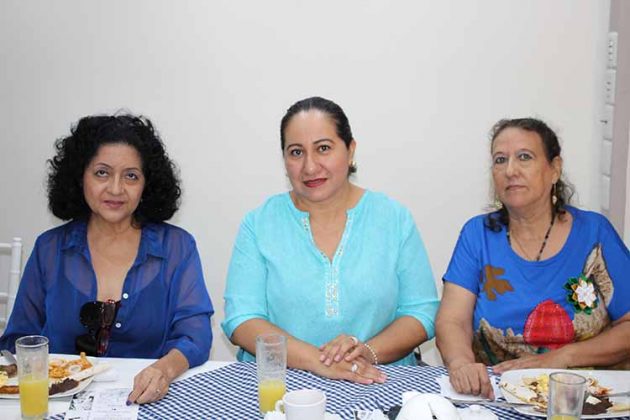 Zandra Armento, Sandra Hernández, Angélica Bond.