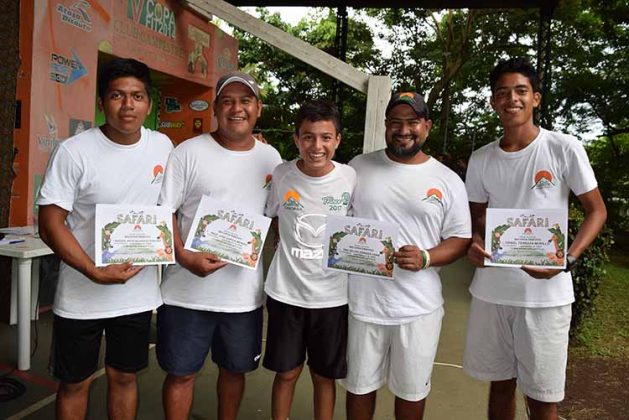 Los intructores de tenis recibieron reconocimiento: Bersain Velázquez, José García, Selvin Terraza Jr., Selvin Terraza, Daniel Terraza.