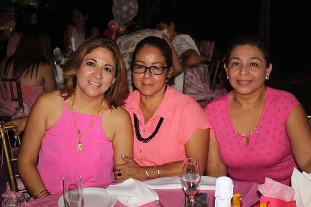 Erika Gómez, Ángeles Robles, Claudia Cancino.