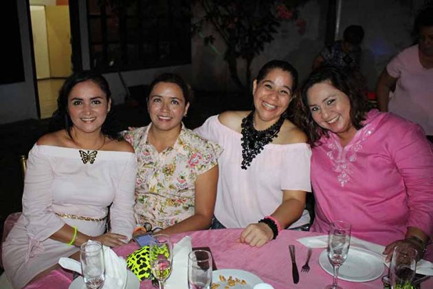 Roxana Corzo, Diana de León, Darinka Berman, Betty Santillán.