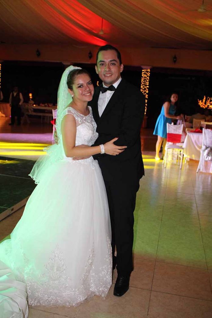 Alejandra González, Emmanuel Robles.