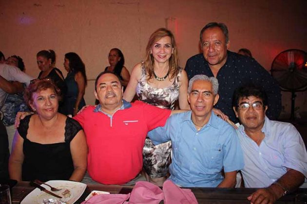 Marilú Bolán, Roberto Armas, Viky Ocampo, Gerardo Ramírez, Brian Hernández, Sergio Flores.