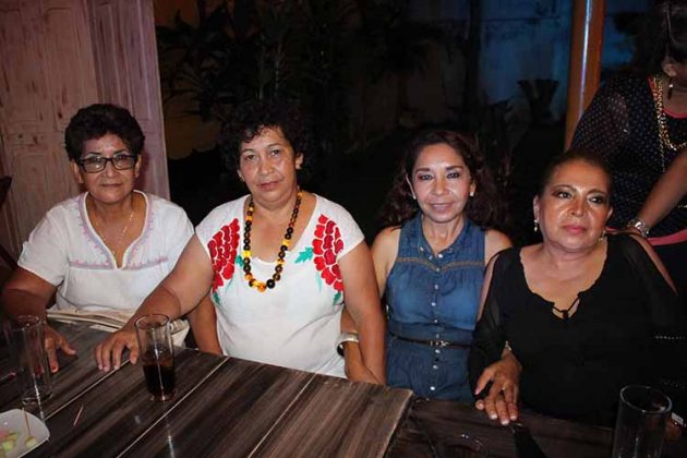 Amalia, Marbella Escobar, Betzy Villarreal, Rosario Arroyo.
