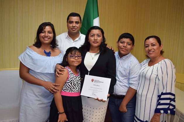 Alondra Cortes, Jesús del Porte, Diana del POrte, Teresita Ortiz, Jesús del Porte, María Gutiérrez.