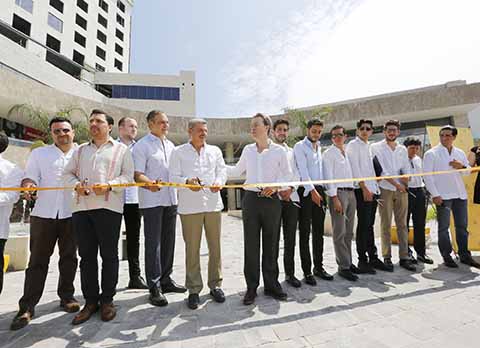 El gobernador destacó la confianza de inversionistas, al traer beneficios como la creación de empleos y el fortalecimiento de la economía; ahí también anunció la construcción de una nueva plaza comercial en Tapachula.