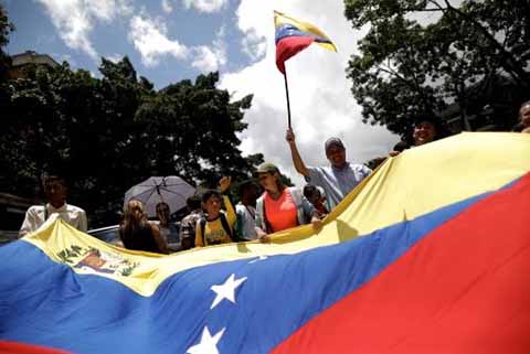 Trump Amenaza con Intervención en Venezuela