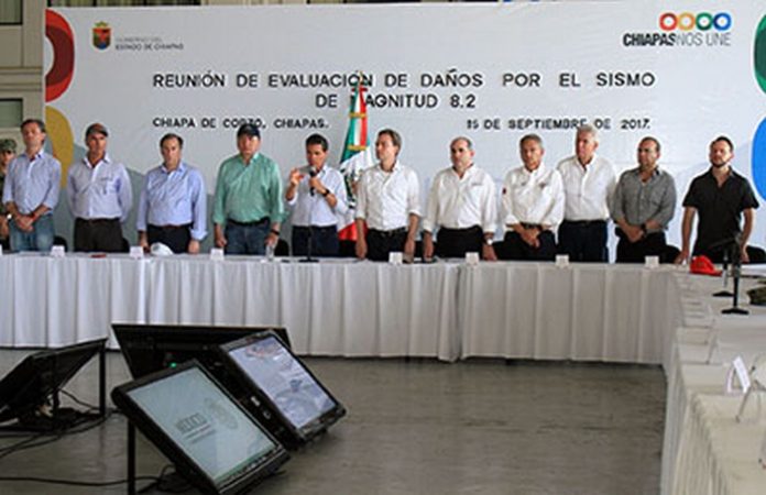 El Presidente de la República, Enrique Peña Nieto visitó la comunidad de Lázaro Cárdenas en Cintalapa, donde constató el censo de daños ocasionados por el terremoto, donde en global las cifras son de 98 muertos y más de 2 millones de afectados.