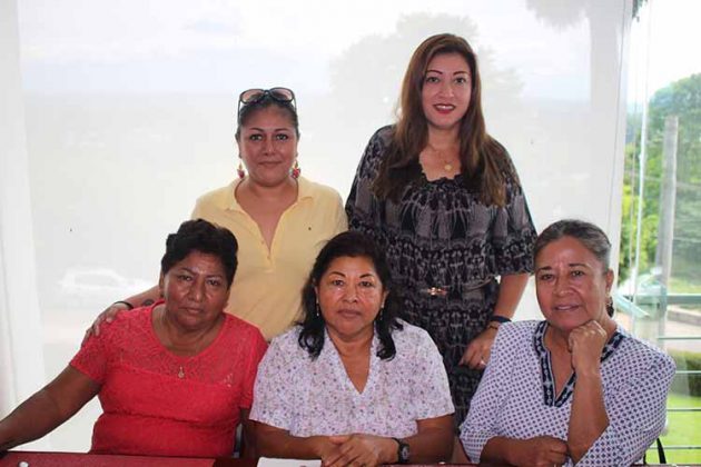 Elena Salgado, Bertha Navarro, Rosalba Moreno, Mariana Garay, Claudia García.