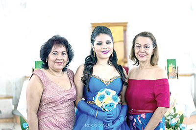 Las abuelitas Sonia Mota, Elizabeth Ventura.