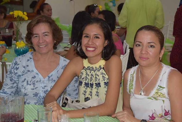 Lupita Tirado, Anna Villegas, Judith Cruz.