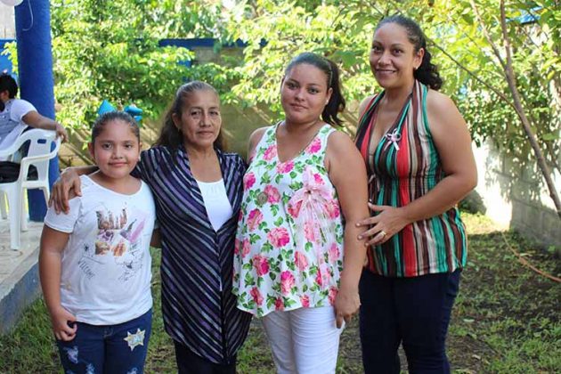 Pamela Torres, Virginia Miguel, Belén Rodríguez, Lourdes Aguilar.