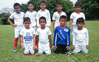 Escuela Futbol Tapachula y CEFOR Rocaem Jugaron Amistosos