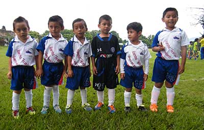 Escuela Futbol Tapachula y CEFOR Rocaem Disputan Amistoso