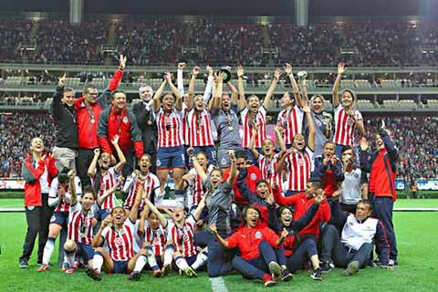 Las Chivas se Proclaman Campeonas en la Liga MX Femenil