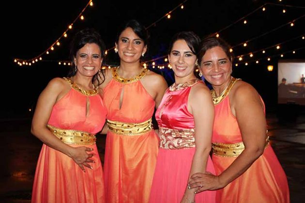 Janeth de Juárez, Elizabeth Meda, Alexandra Mora, Alicia Guraieb.