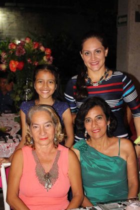 Patricia Roblero, Yoli Esponda, Alejandra Esponda, Paty Fong.