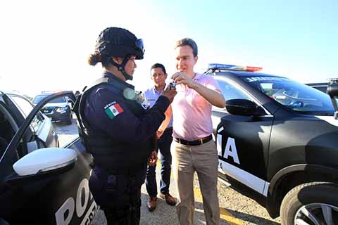 El gobernador destacó la aportación de los cuerpos policíacos para que Chiapas sea un Estado seguro.