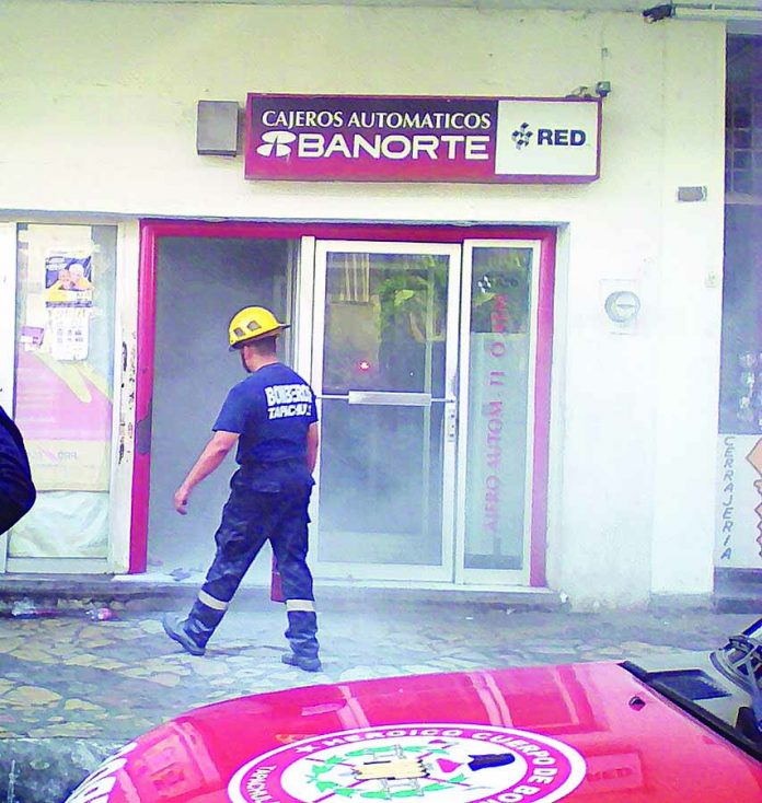 Corto Circuito en Cajero de Banorte Causó Alarma