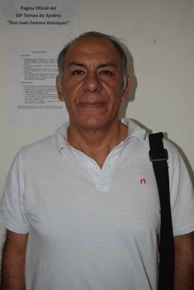 Humberto Blanco, instructor del Taller de Ajedrez del Instituto Municipal para la Cultura y las Artes.