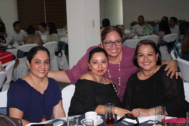 Brenda Ramos, Evelia Cristóbal, Erika Santiago, Marcela Cerdio.