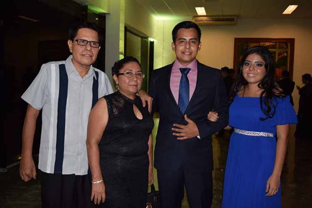 Ezequien Reyna, Lucía Rodríguez, David, Liliana Reyna.