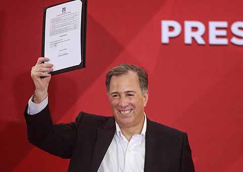 José Antonio Meade se Registra Como Precandidato del PRI a la Presidencia