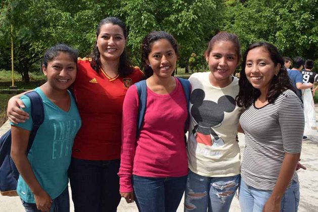 Marley Morales, Claribel Zamudio, Laura D&iacute;az, Alicia Ordo&ntilde;ez, Andrea Trujillo.