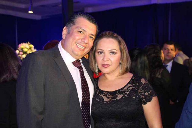 Roberto Fuentes, Maggie Arenas.