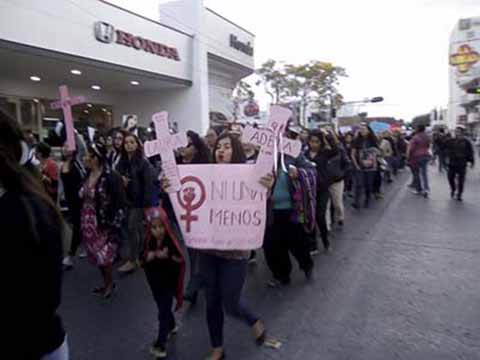 Marchan en Tuxtla Exigiendo Justicia por Feminicidio