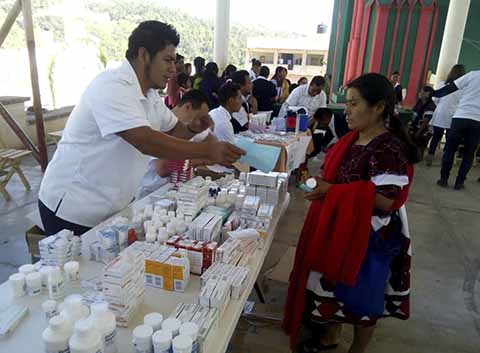 Se Realiza Feria de la Salud en Chalchihuitán