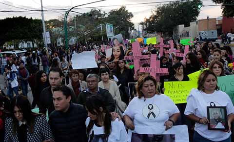 Marchan en Tuxtla Gutiérrez y Tapachula Contra Feminicidios