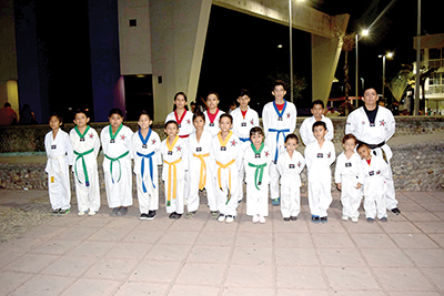 La Escuela de Taekwondo Panamericano Interdisciplinario “Las Vegas” participando en la celebración.