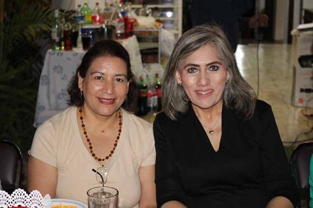 Ana María Aceves, Laura Molina.