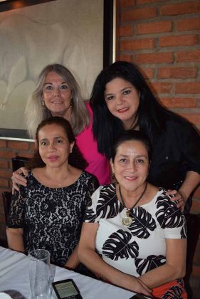 Pilar Barragán, Lulú Téllez, Carmina de Yannini, María Antonieta Ruiz.