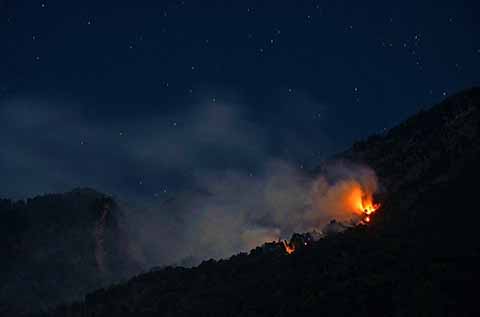 Voraz Incendio se Expande en el Volcán Tacaná