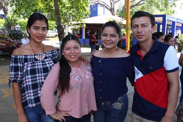 Paty de la Rosa, Marcia Velázquez, Naye Áreas, Antonio Zapien.