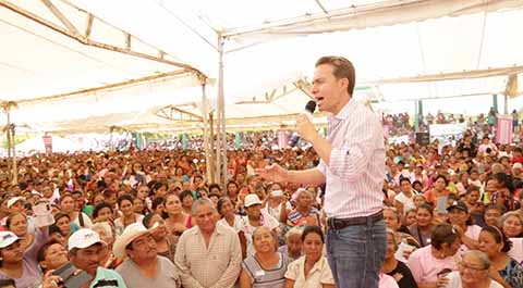 Desde la Costa de Chiapas, el mandatario estatal les expresó su reconocimiento por el esfuerzo que realizan en pro de sus hogares, y pidió que no se dejen sorprender por personas que quieran condicionar estos apoyos.