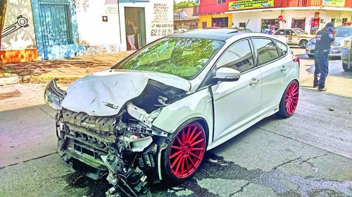 Una Jovencita Muerta y Otra Herida en Aparatoso Choque